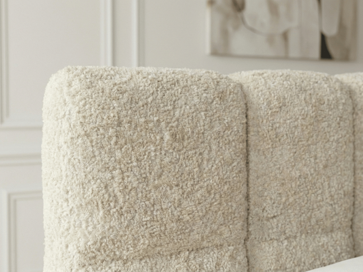 Lit coffre MONCEAU – Tête de lit capitonnée design en velours ou bouclette – Coffre de rangement intégré